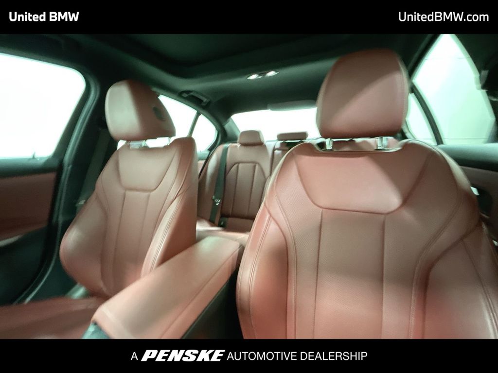 Thumbnail: 2025 BMW 3 Series - 13