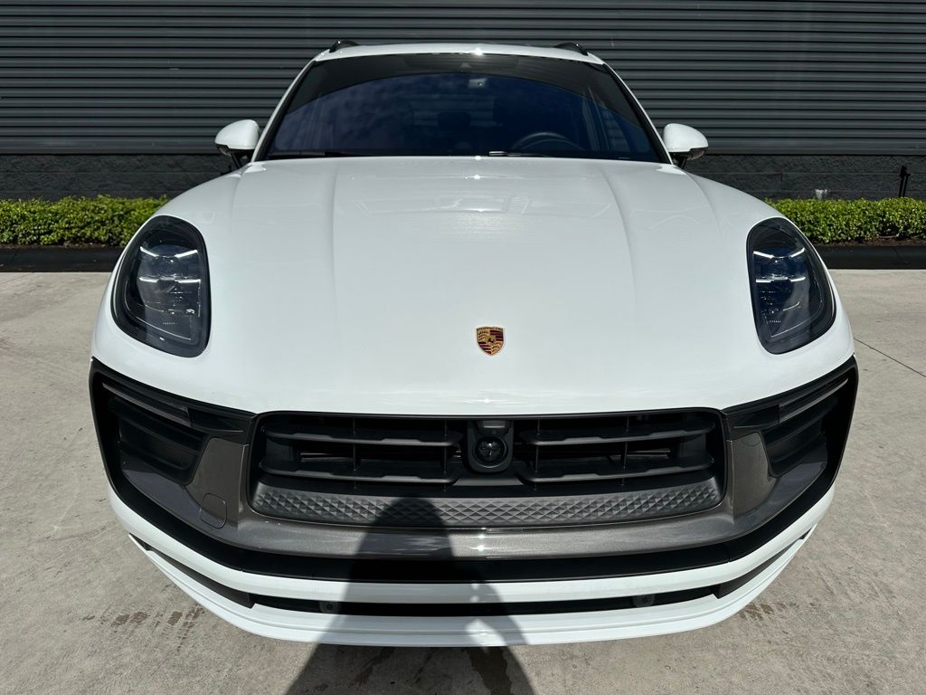 Thumbnail: 2025 Porsche Macan - 8