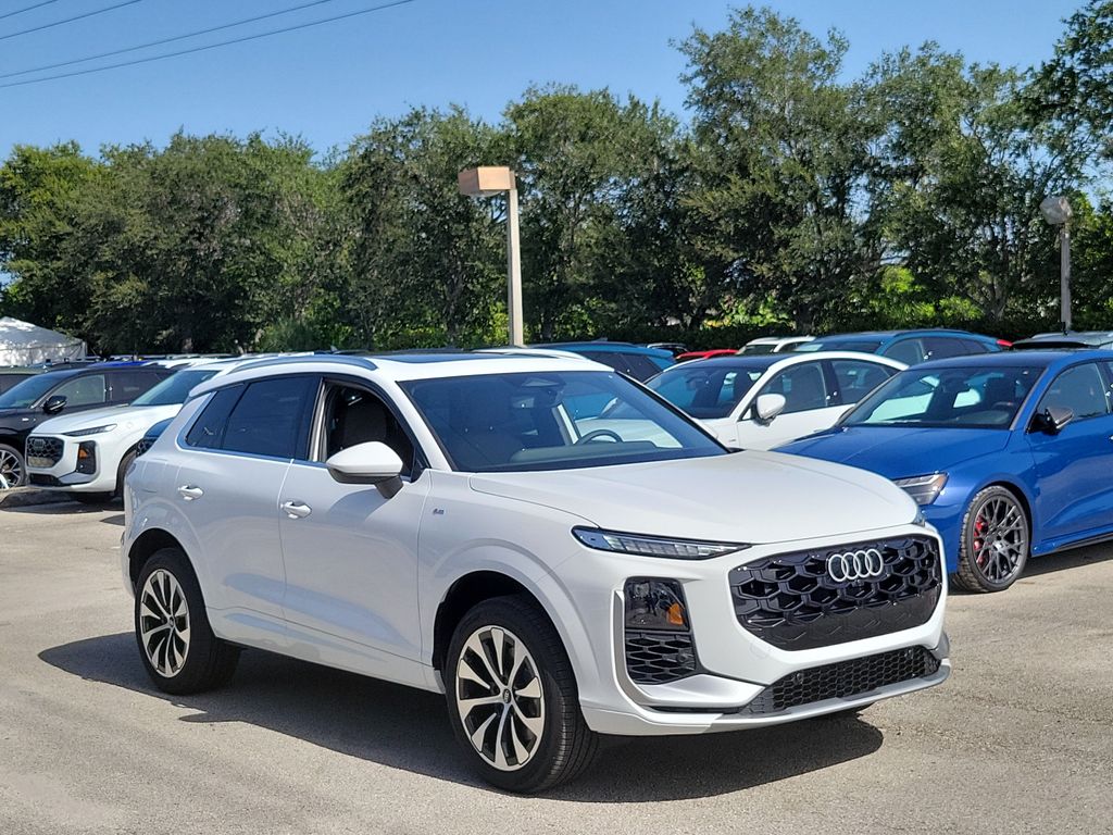  2026 Audi Q3 SUV / Crossover All-Wheel Drive 7-Speed Automatic