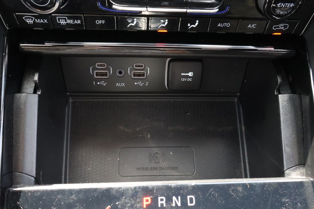 Thumbnail: 2023 Jeep Grand Cherokee - 32