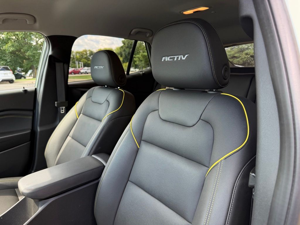Used 2024 Chevrolet Trax SUV