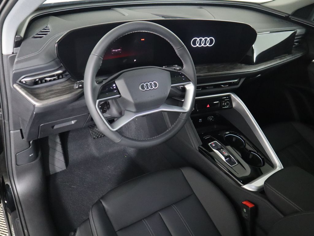 Thumbnail: 2025 Audi Q5 - 10