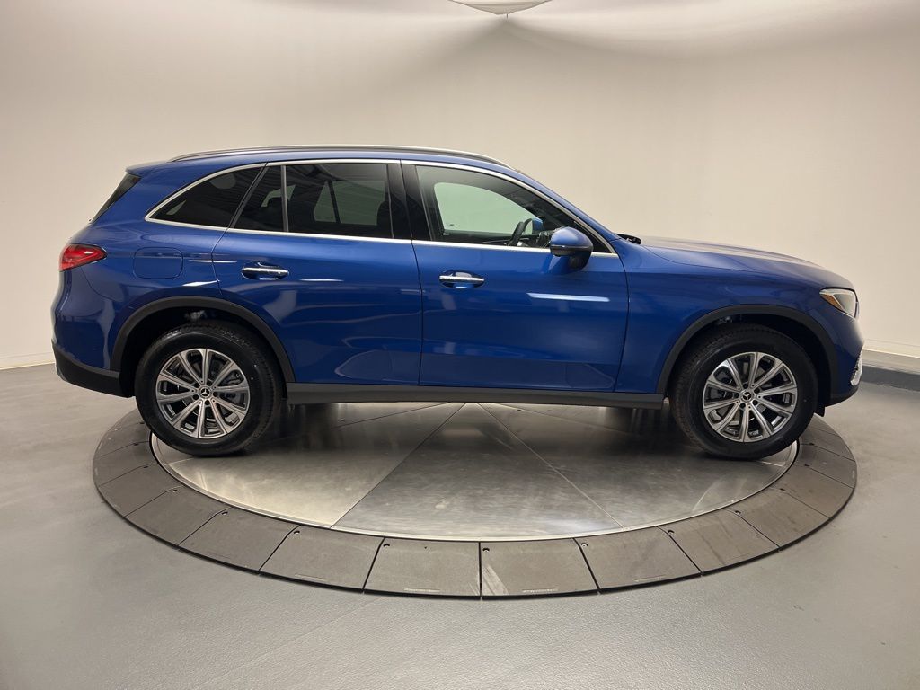 Thumbnail: 2026 Mercedes-Benz GLC - 8