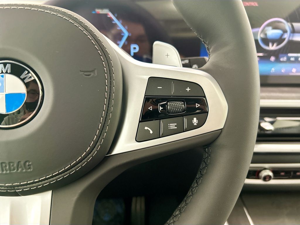 Thumbnail: 2026 BMW X5 - 12