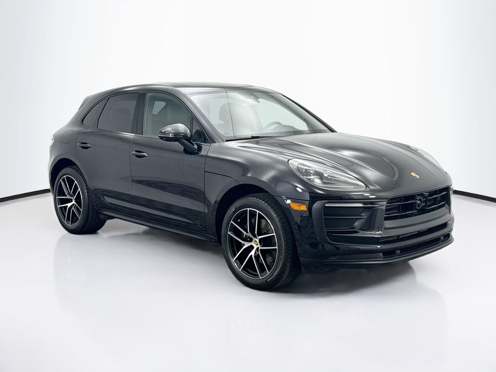 Thumbnail: 2024 Porsche Macan - 7