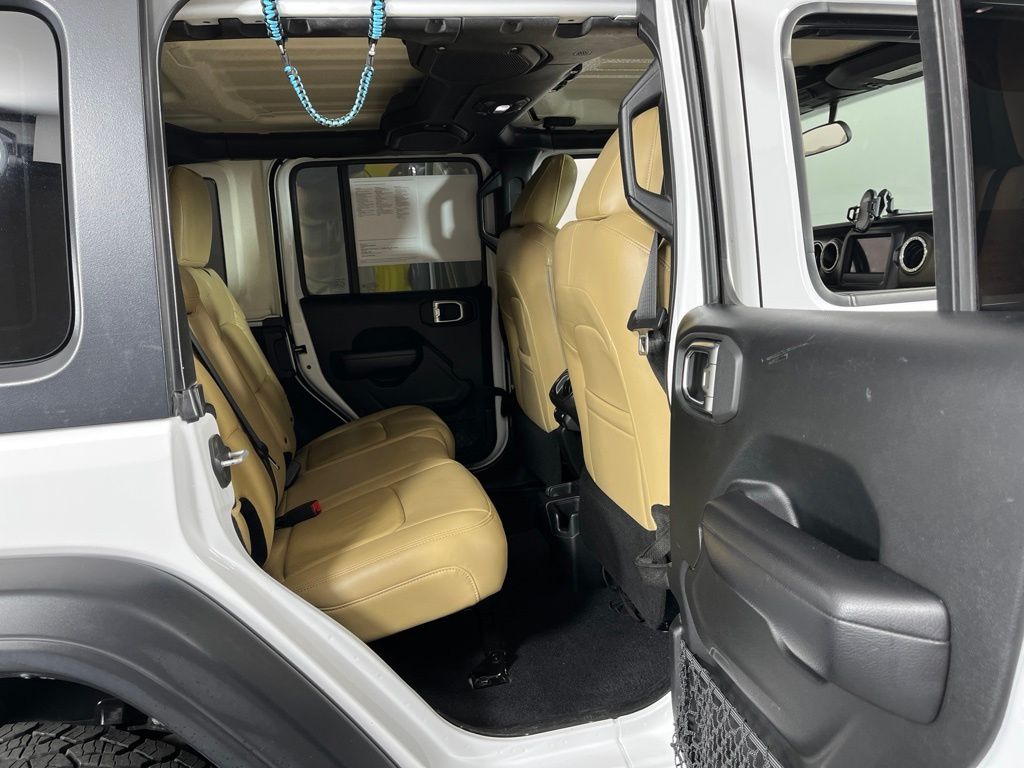 Thumbnail: 2018 Jeep Wrangler - 14