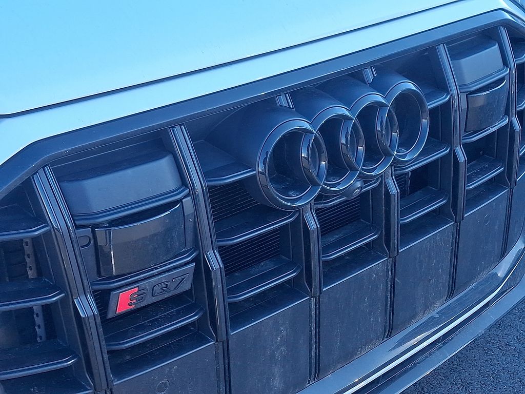 Thumbnail: 2023 Audi SQ7 - 4