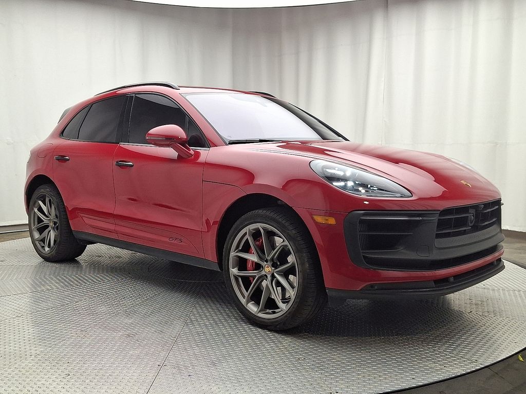 Thumbnail: 2024 Porsche Macan - 3