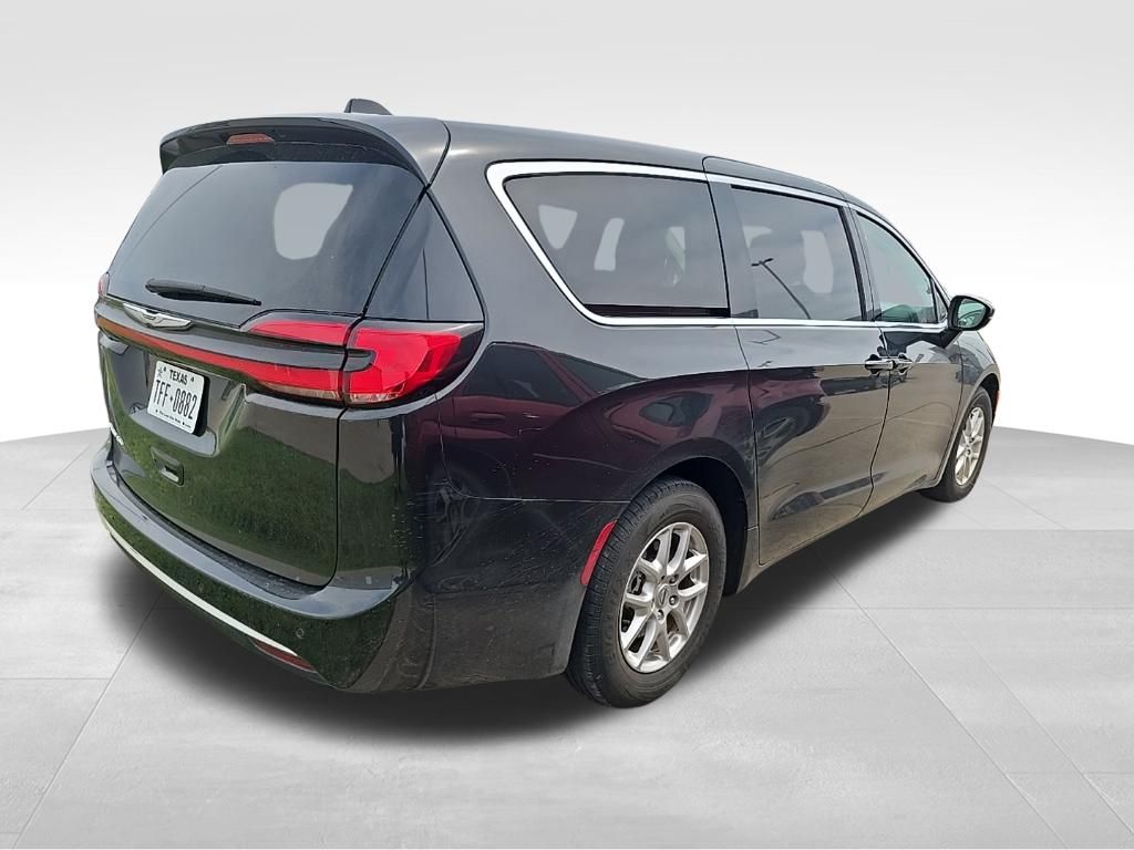 Used 2023 Chrysler Pacifica Van