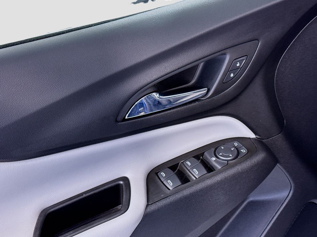 Thumbnail: 2022 Chevrolet Equinox - 23