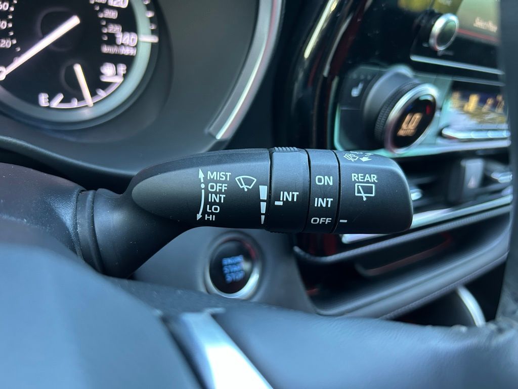 Thumbnail: 2021 Toyota Highlander - 21