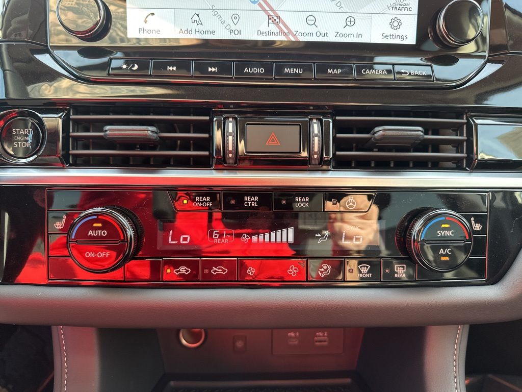 2025 Everest White Pearl Tricoat Nissan Pathfinder SL FWD SUV