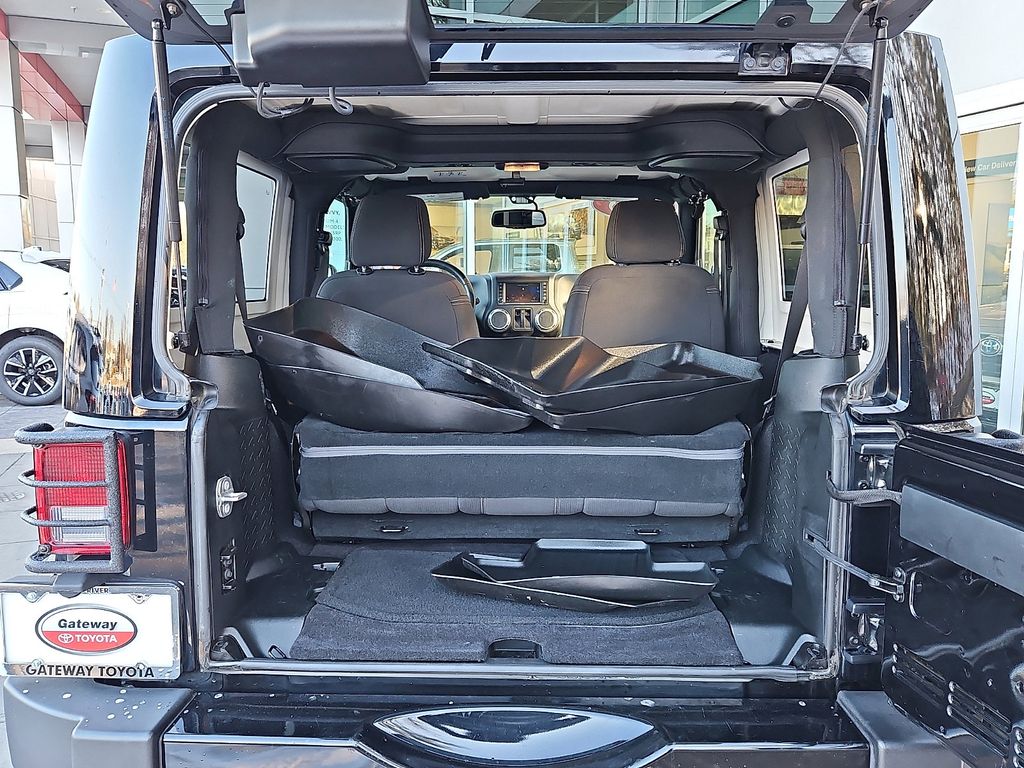 Thumbnail: 2018 Jeep Wrangler - 27