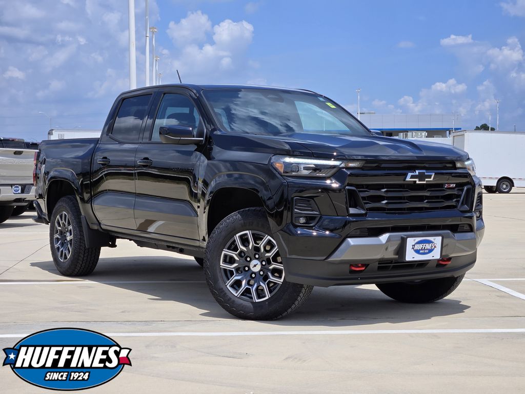 Black 2024 Chevrolet Colorado Pickup Truck Four-Wheel Drive 8-Speed Automatic