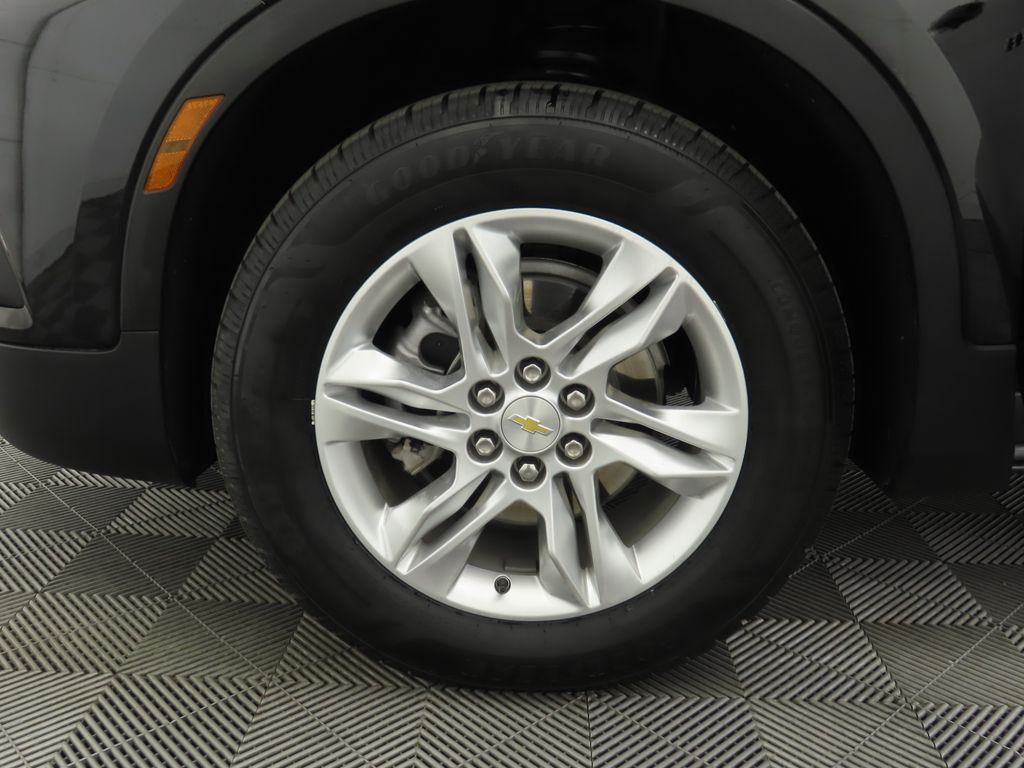 Thumbnail: 2021 Chevrolet Blazer - 28