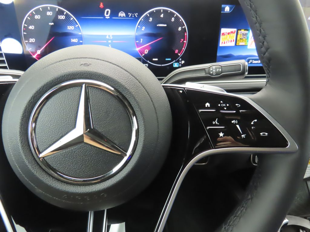 Thumbnail: 2026 Mercedes-Benz GLE - 13