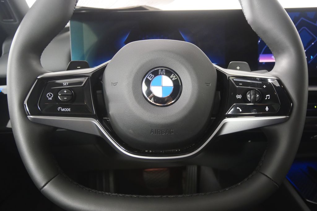 Thumbnail: 2025 BMW 5 Series - 18