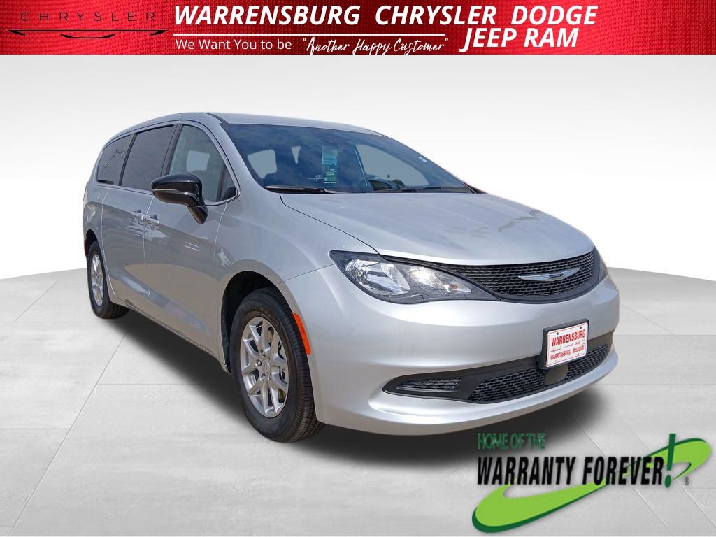 Silver Mist Clearcoat 2026 Chrysler Voyager LX FWD Minivan Front-Wheel Drive 9-Speed Automatic