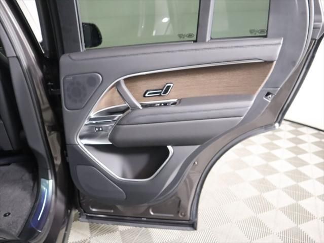 Thumbnail: 2026 Land Rover Range Rover - 29