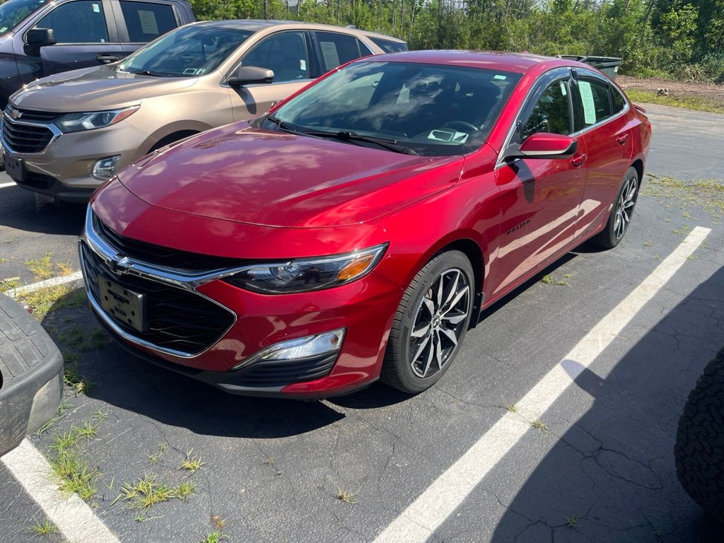Cherry Red Tintcoat 2022 Chevrolet Malibu Sedan Front-Wheel Drive Continuously Variable Transmission
