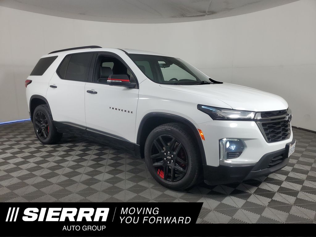 Summit White 2022 Chevrolet Traverse SUV / Crossover Four-Wheel Drive 9-Speed Automatic
