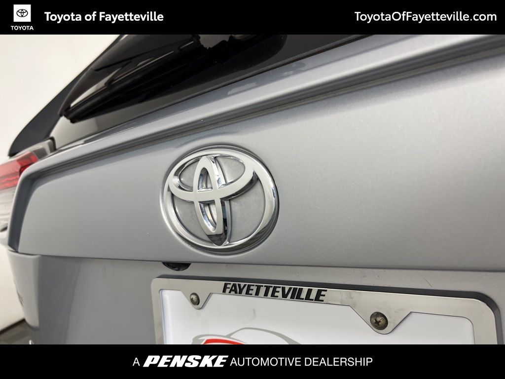 2021 Toyota RAV4 XLE 11