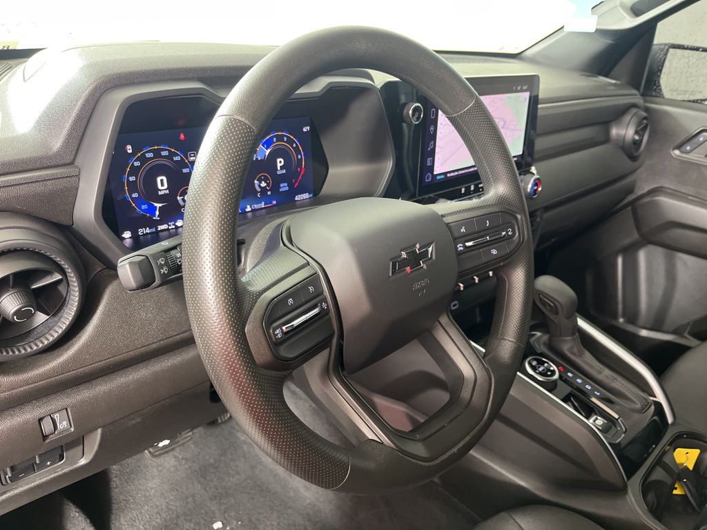 Thumbnail: 2024 Chevrolet Colorado - 24