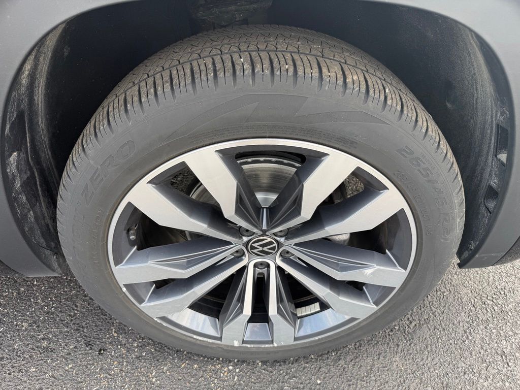 2023 Volkswagen Atlas 3.6L V6 SEL Premium R-Line Black at Klick Lewis Buick Chevrolet