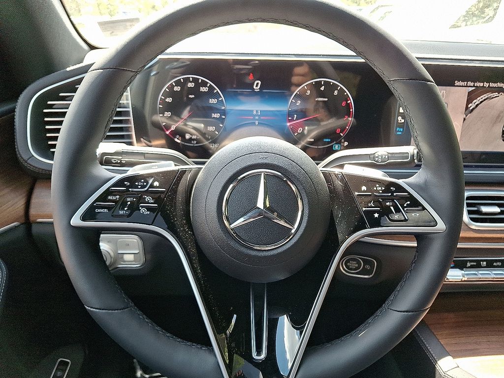 Thumbnail: 2026 Mercedes-Benz GLE - 18