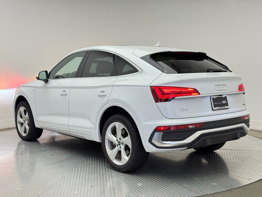 Thumbnail: 2025 Audi Q5 - 9
