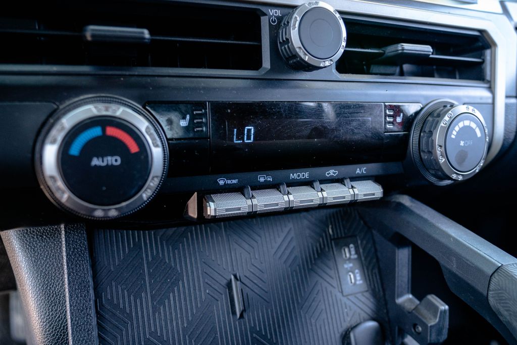 Used 2025 Toyota Tacoma Truck