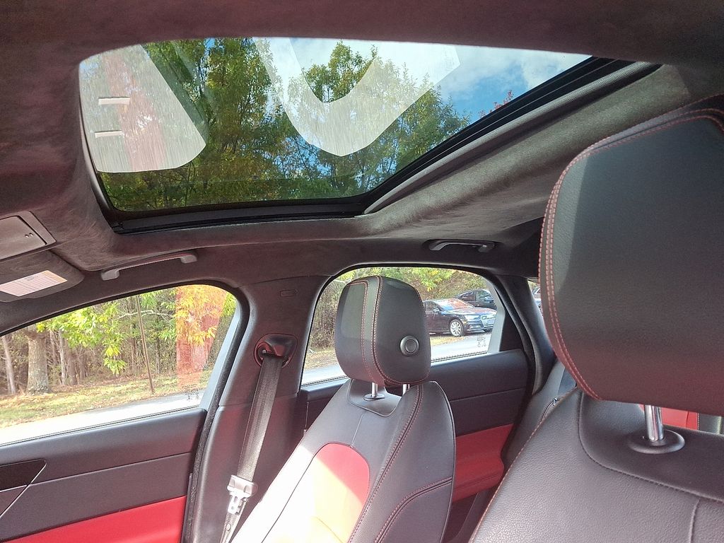 Thumbnail: 2020 Jaguar XF - 14