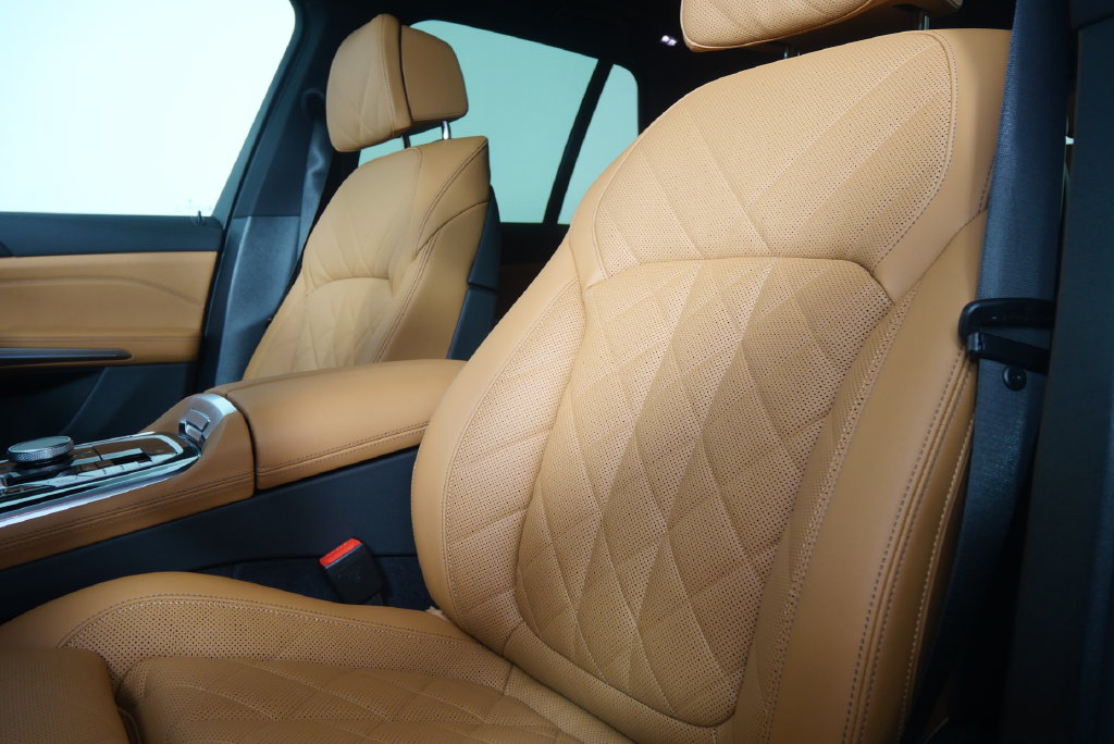 Thumbnail: 2026 BMW X5 - 10