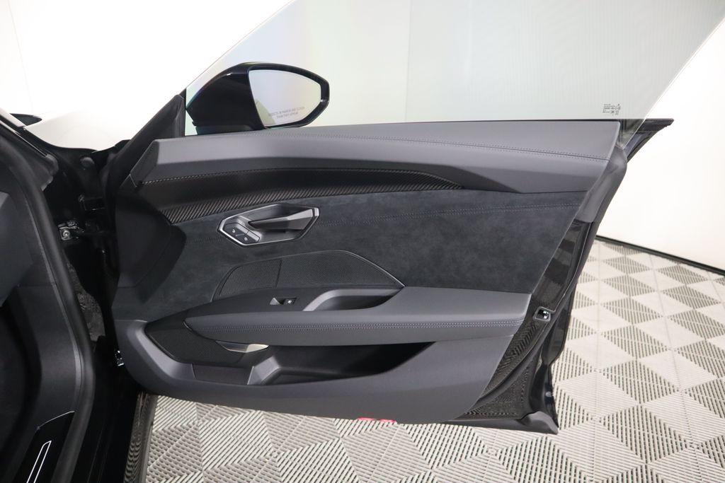 Thumbnail: 2025 Audi RS e-tron GT - 27