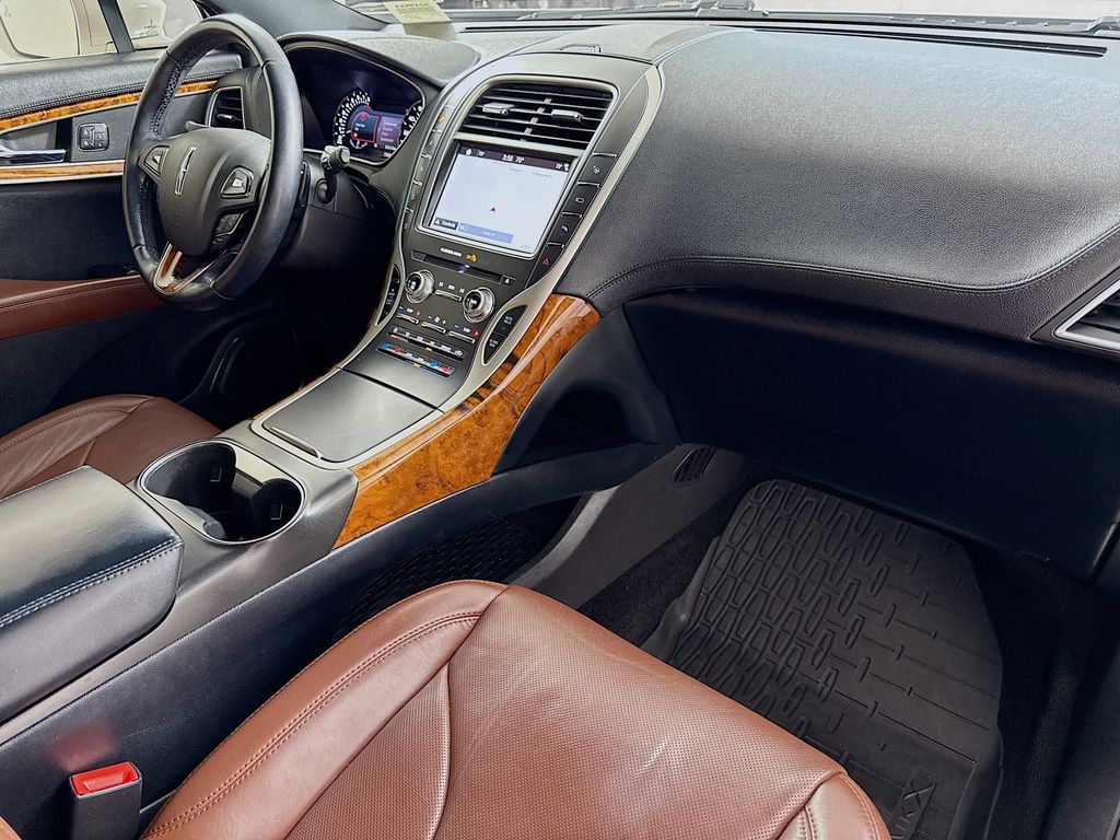 Thumbnail: 2018 Lincoln MKX - 29