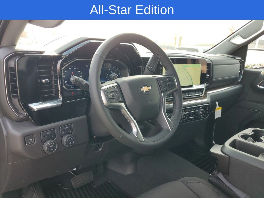 2025 Chevrolet Silverado 1500 LT 24