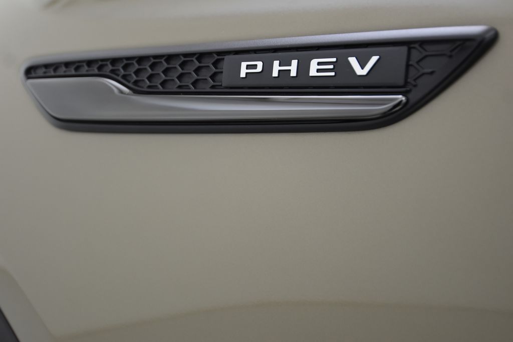 2025 Mazda CX-70 PHEV Premium Plus photo