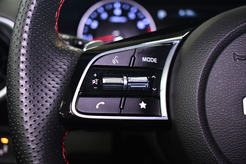 Thumbnail: 2023 Kia Forte - 23