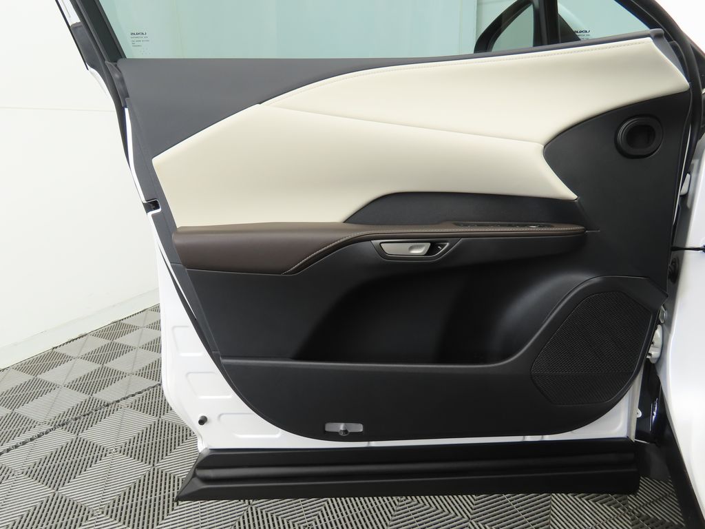 Thumbnail: 2023 Lexus RX - 25