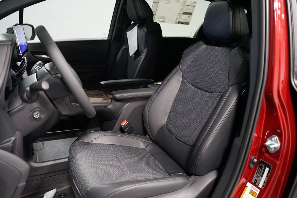 Thumbnail: 2025 Toyota Sienna - 31
