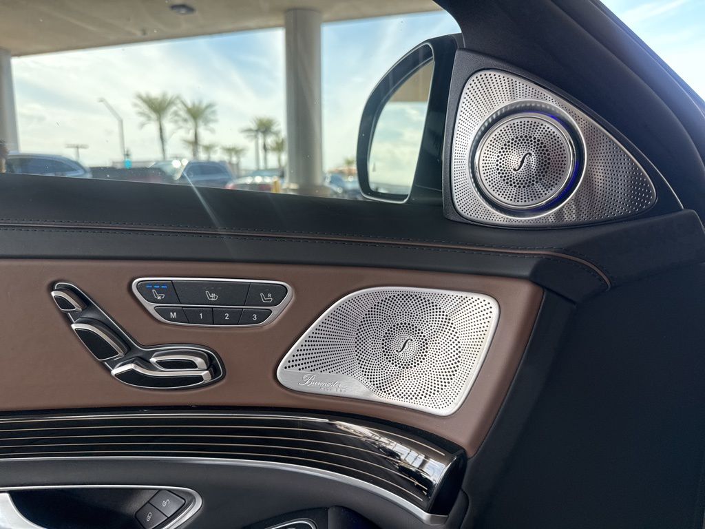 Thumbnail: 2020 Mercedes-Benz S-Class - 12