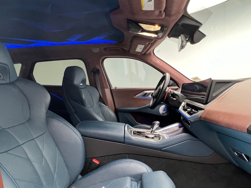 Thumbnail: 2023 BMW XM - 7