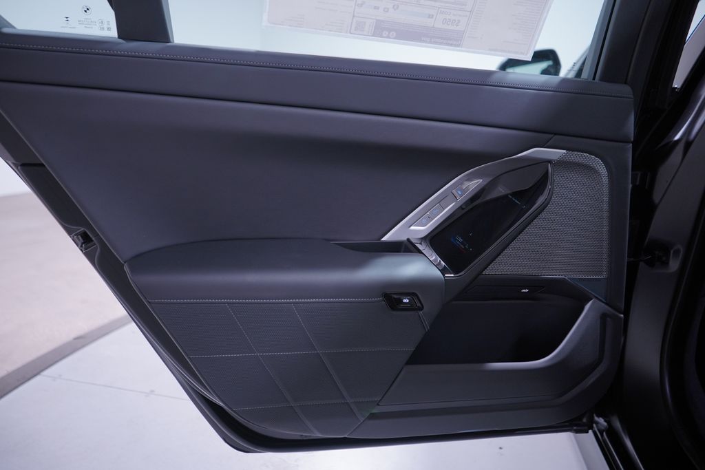 Thumbnail: 2025 BMW i7 - 15