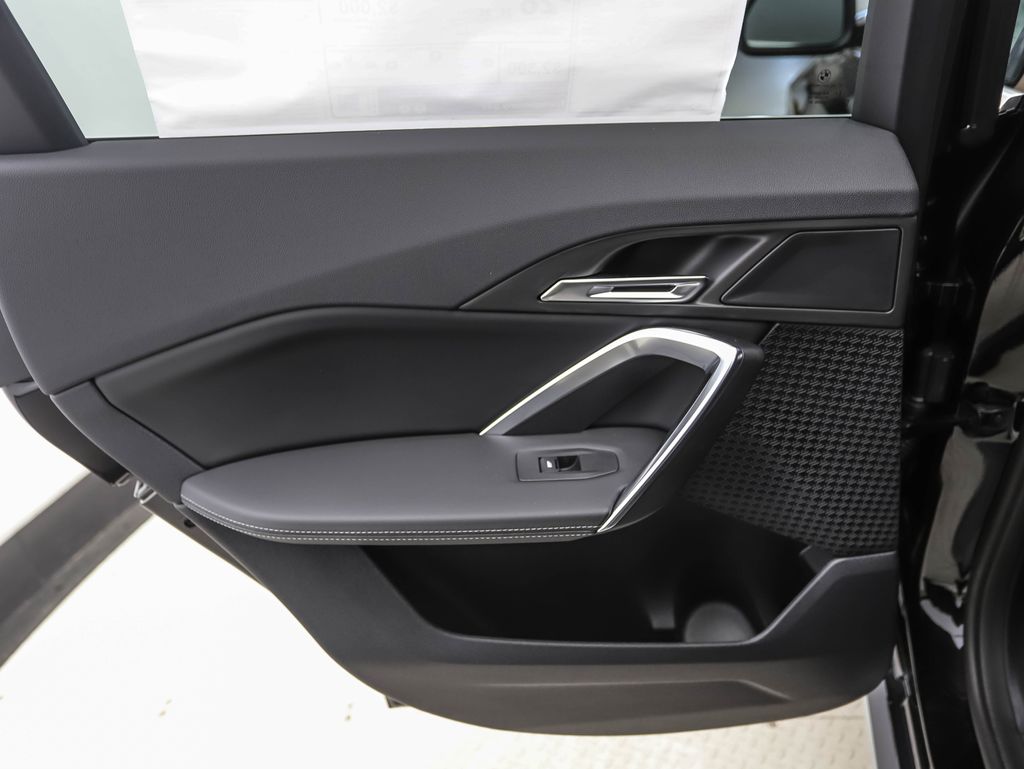 2025 BMW X1 xDrive28i 18