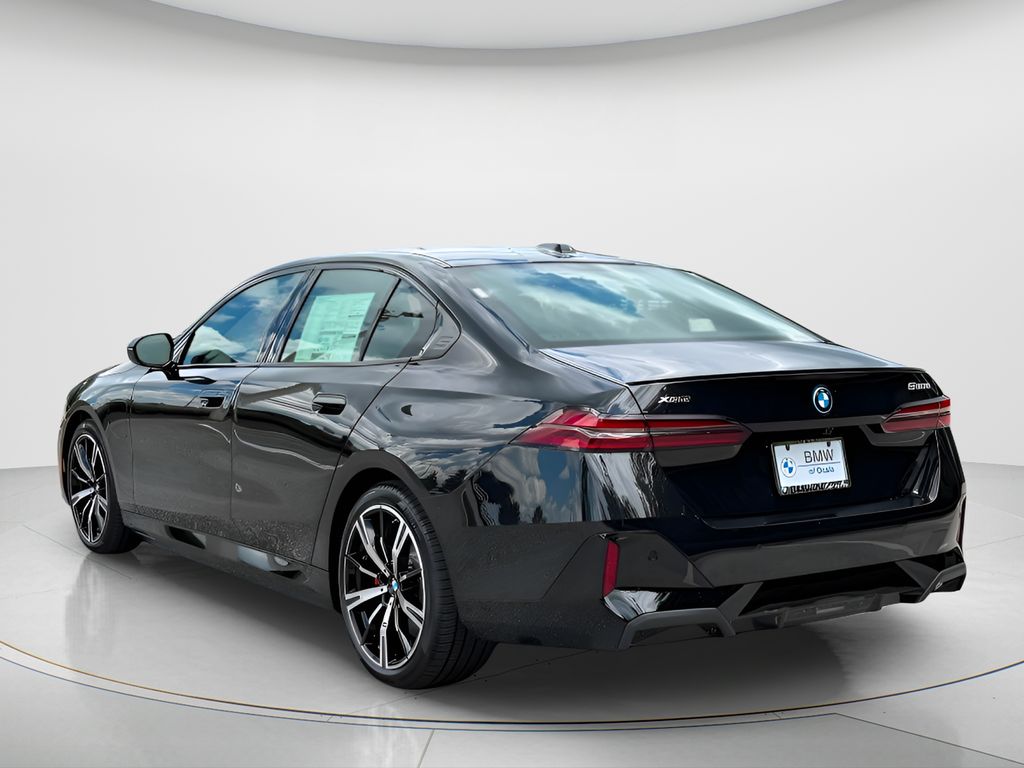 New 2027 Black BMW 550e xDrive image 7
