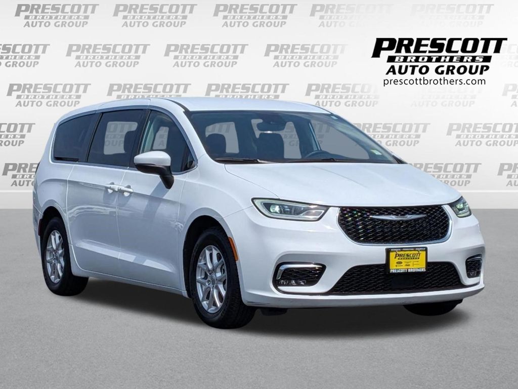 2023 Chrysler Pacifica Touring L