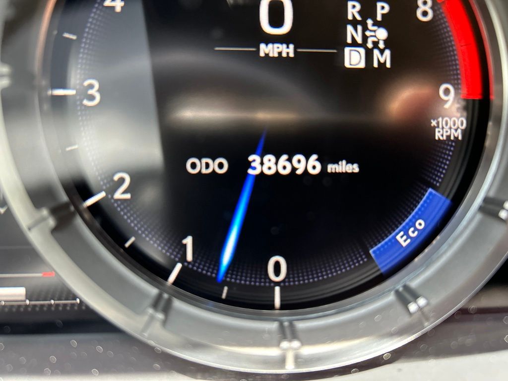 Used 2018 Silver Lexus 500 image 21