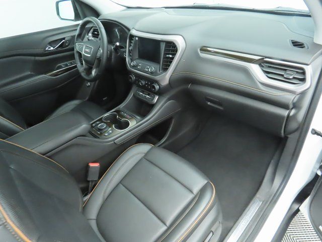 2023 GMC Acadia AT4 17