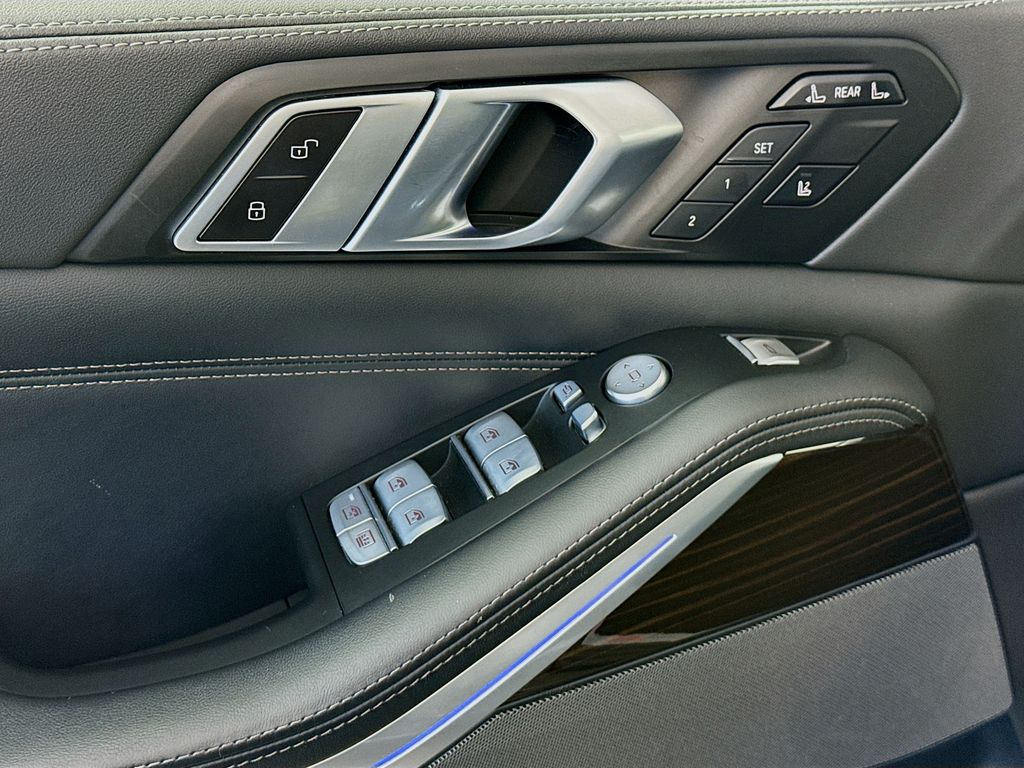 Thumbnail: 2023 BMW X7 - 25