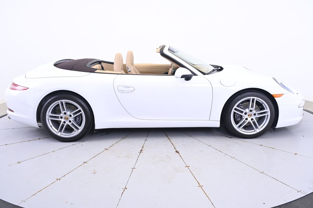 Thumbnail: 2015 Porsche 911 - 8